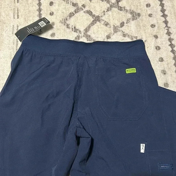 Medcouture Scrub Pants Size XSP NWT Active - Picture 5 of 7